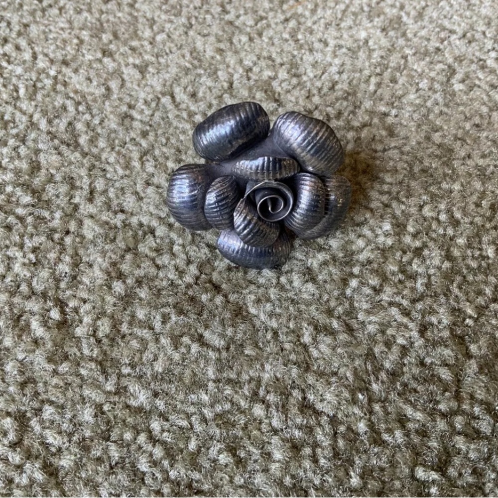 Silver Rose Ring For Women, Adjustable Size, Yang Lay Designer (4)